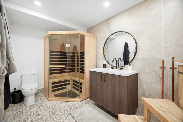 Sauna and cold plunge